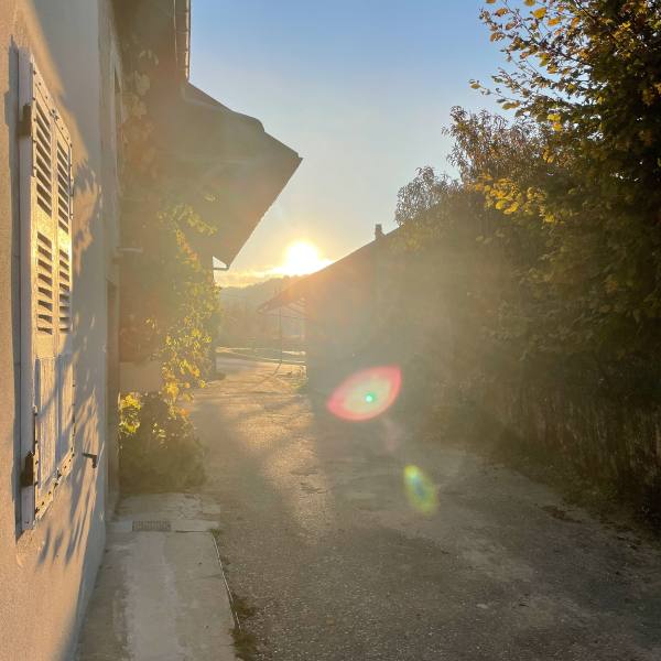 Ruelle calme devant le gîte